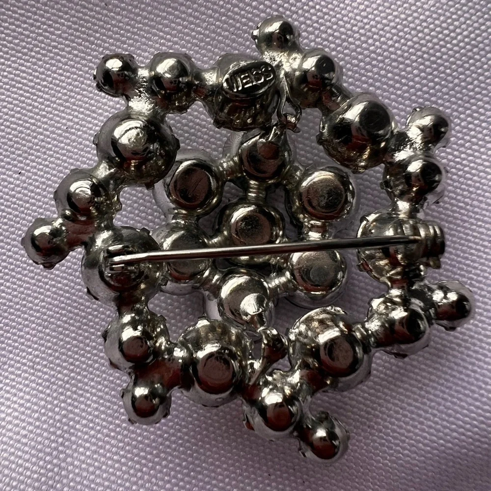 Rare WEISS Vintage Snowflake Brooch Silver diamond 💎 Rhinestones